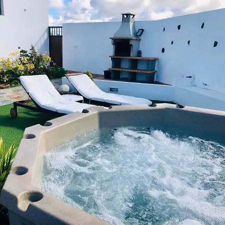 La Costa טינאחו